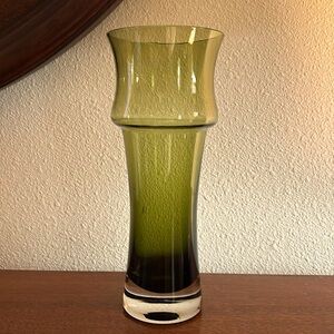 Riihimaen Lasi Oy Vase by Finish Artist Tamara Aladin